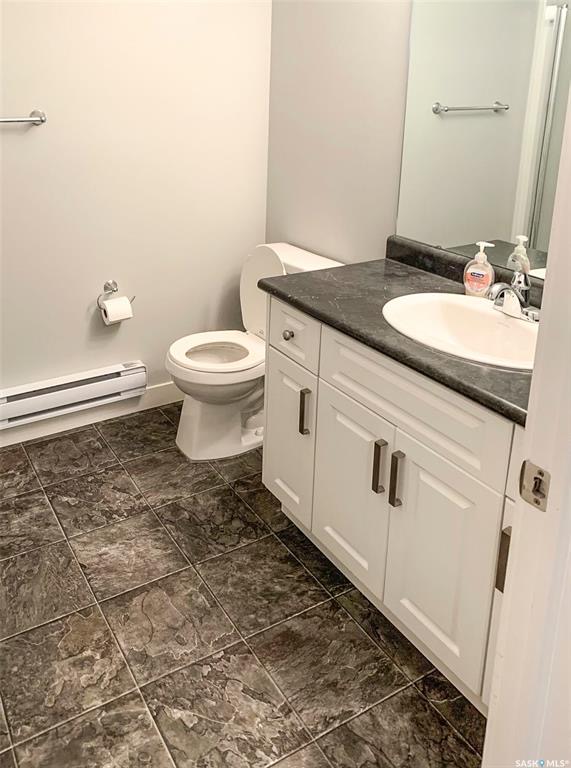 里贾纳东区独立出入半地下室法律套房出租 - 2