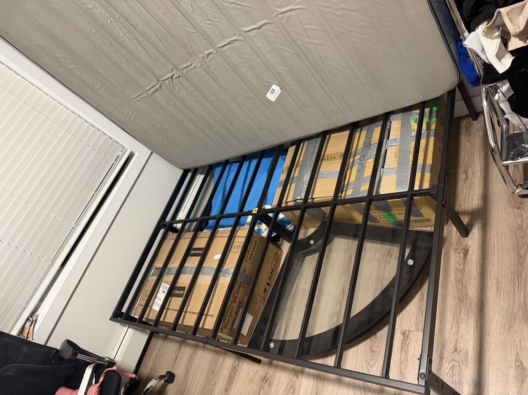 Queen size 床垫+床架 - 3