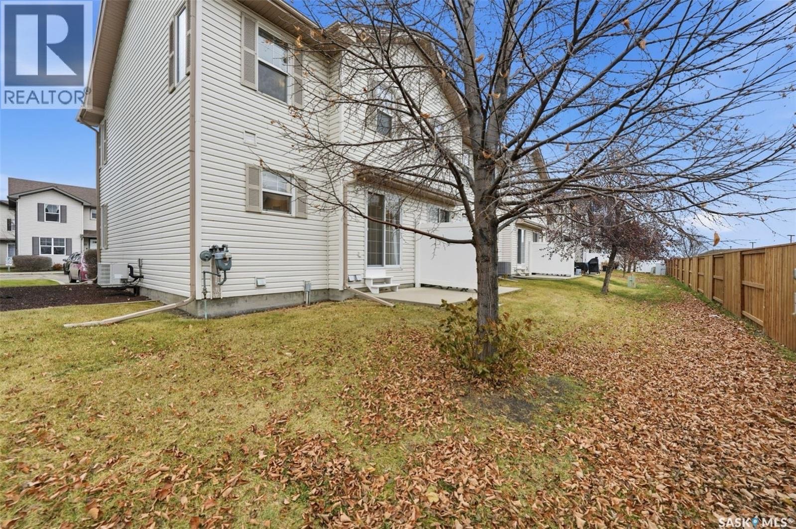 Public Open House公众开放看房 68-135 Pawlychenko Lane 12月7日 周日2:00-4:00PM Gary Gai或者同事Dominic Parent会在此迎接🙏 ————— Lakewood小区安静边户联排别墅出售，两间宽敞卧室和两间浴室 - 8