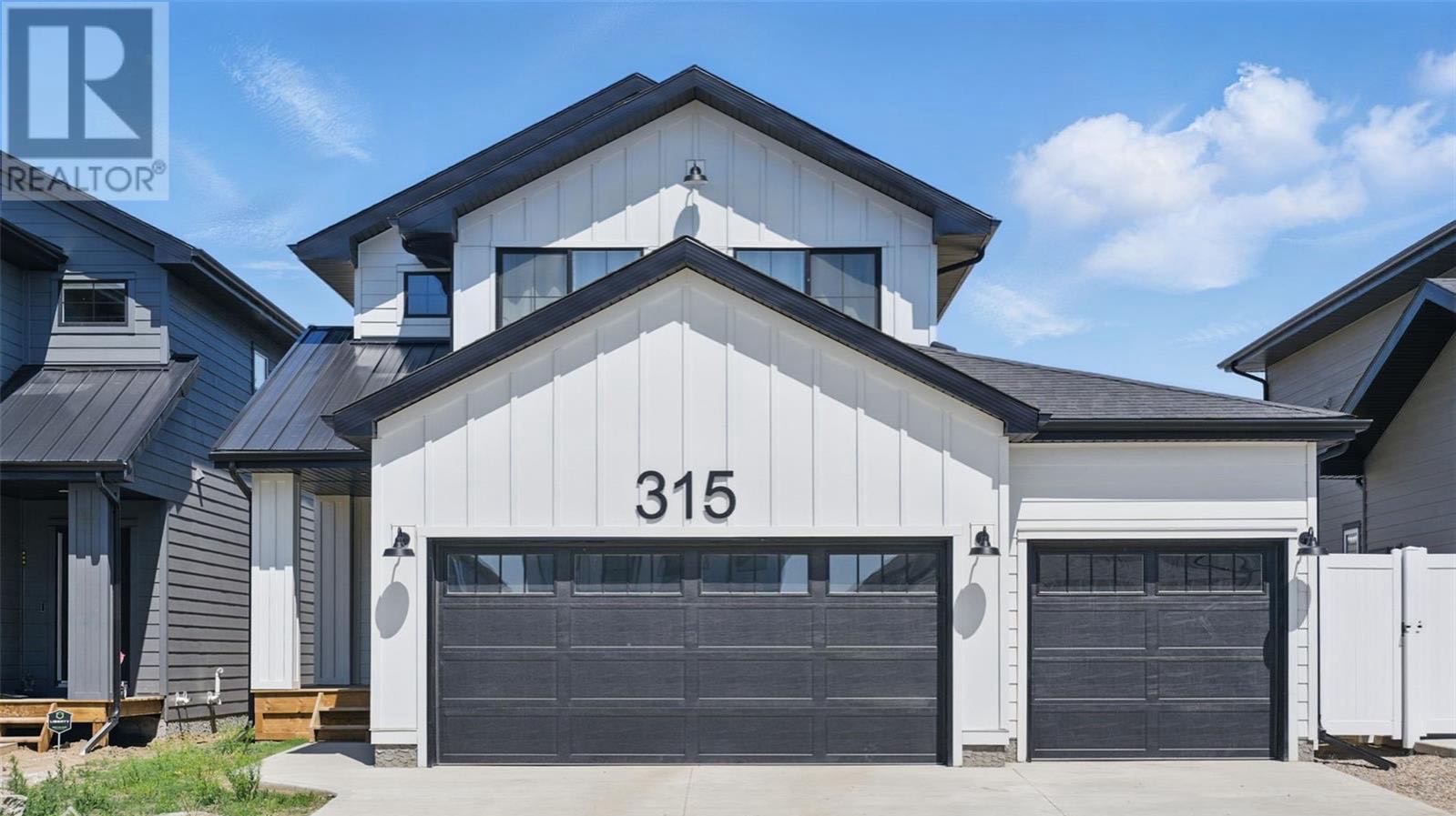 Public Open House公众开放看房 315 Dziadyk Bend 7月5日 周六 2-4PM Gary Gai或者同事Dominic Parent会在此迎接🙏 ————— Rosewood小区步行小学三车库1,930 平方尺独立屋出售。三间卧室、一间书房和一个多 - 6