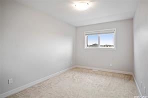 Evergreen小学对面2年新联排出租。3/4房 4卫 2厅，地下室步出式，新装修完成。单车库带院子，房屋如新，采光好。$2500/月包水。 - 8