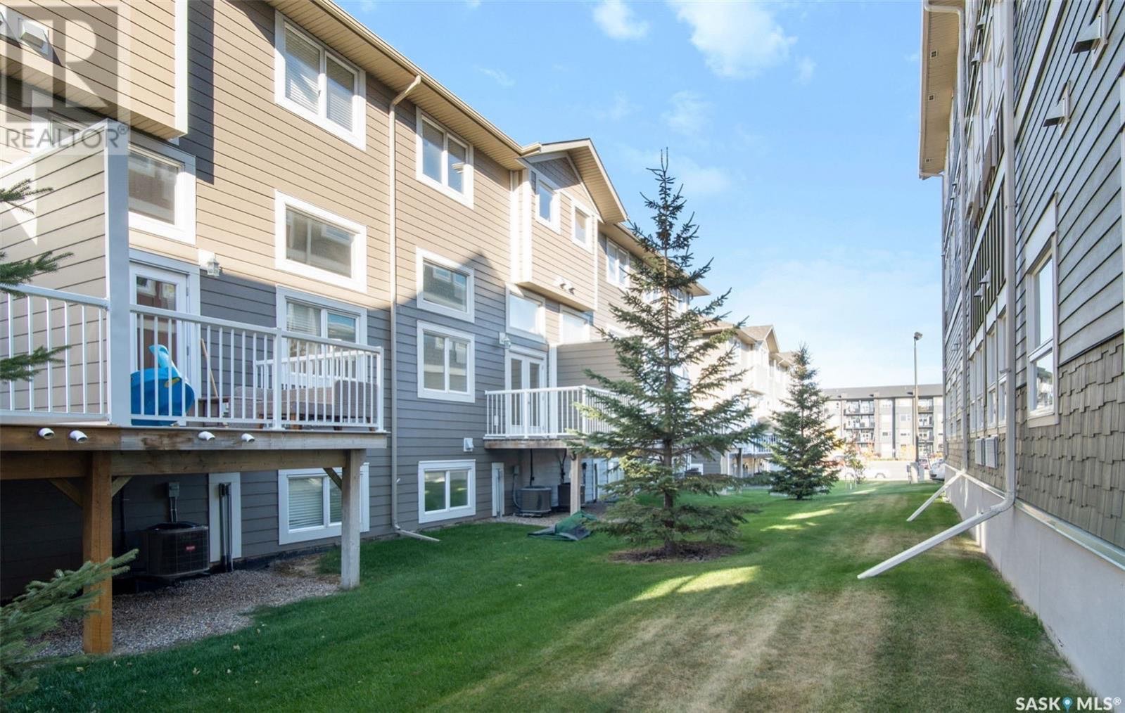 Public Open House公众开放看房 Unit 107-212 Willis Cres 2月19日 周日2:00-4:00 PM Gary Gai或者同事Dominic Parent会在此 - 8