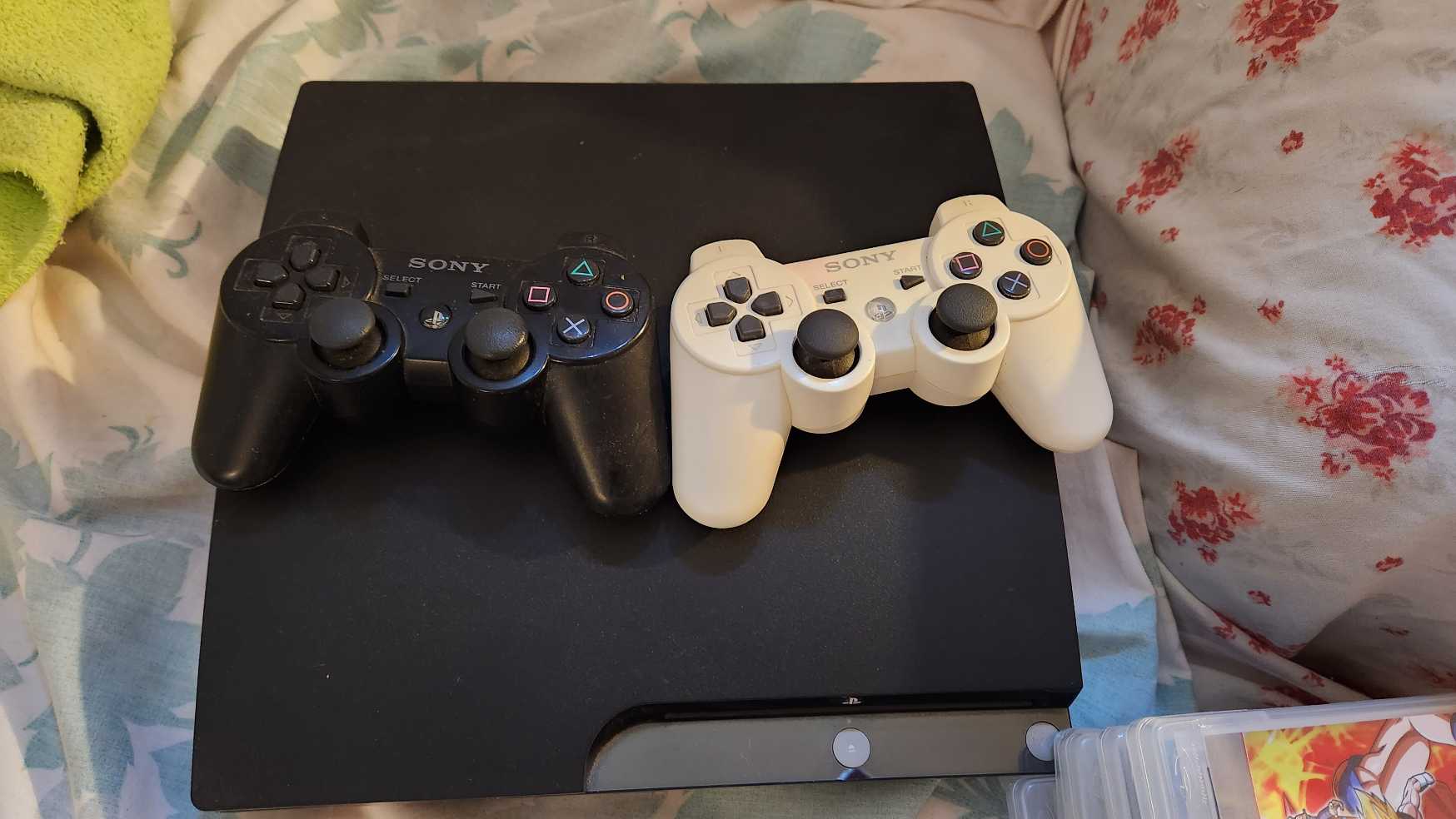 索尼PS3主机加手柄