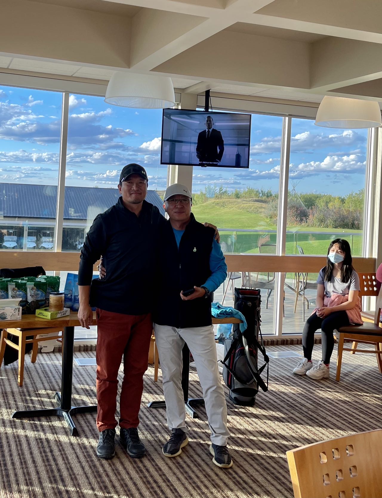 学员明哥从小白到破百进入9字头行列仅学习了两个月时间，获得“2021最佳新人奖”🏅️