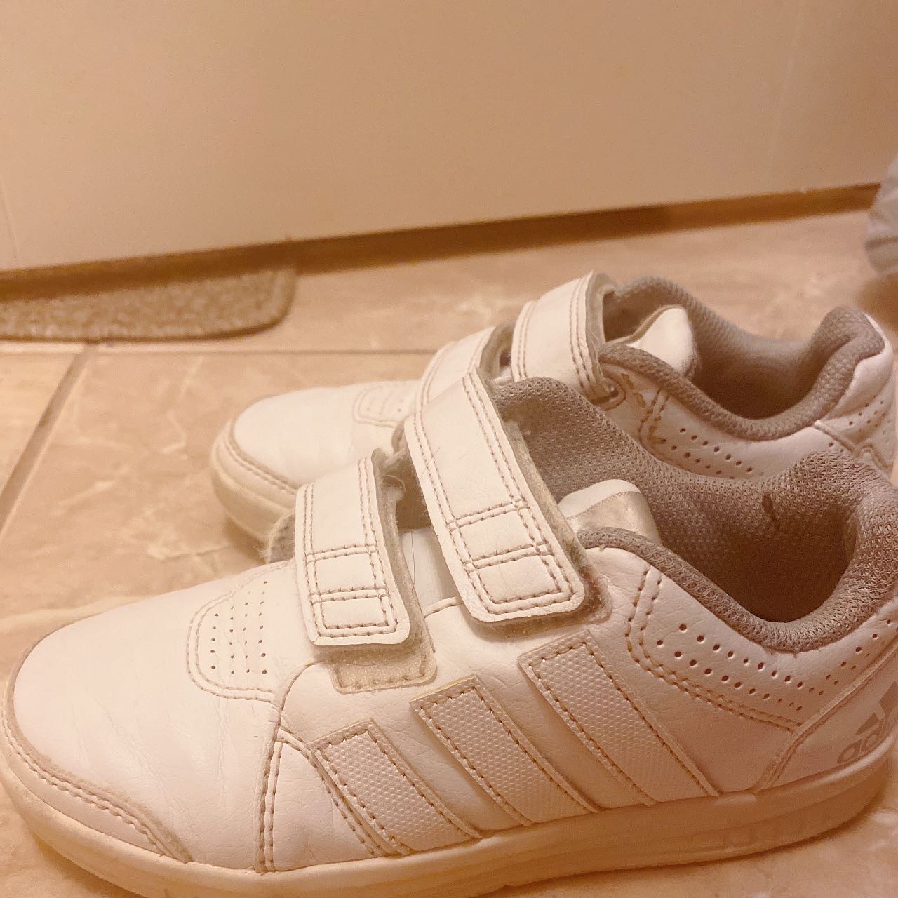 男童运动鞋/阿迪达斯/crocs/4-5岁 - 2