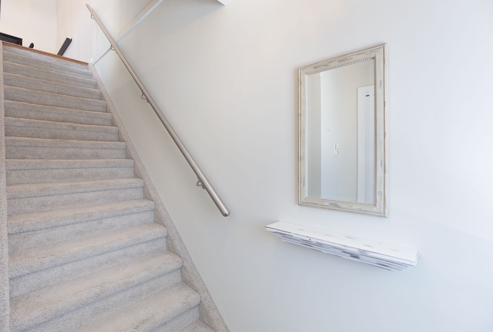 Unit 108 1015 Patrick Crescent 好房出售！ - 2