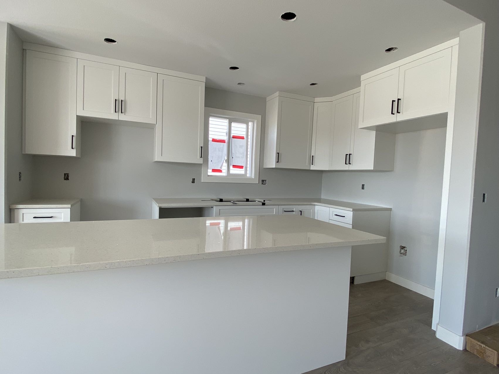 Brighton 全新1600 尺独立屋，attached双车库，从10月1号开始出租 - 3