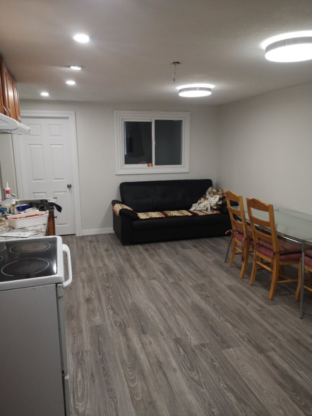 东南区大窗户地下室 - 3