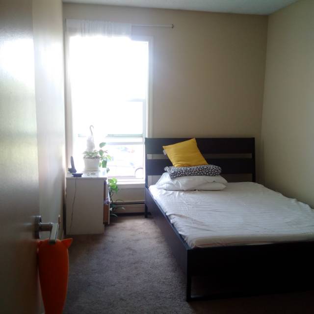 近Regina大学Condo转租 - 8