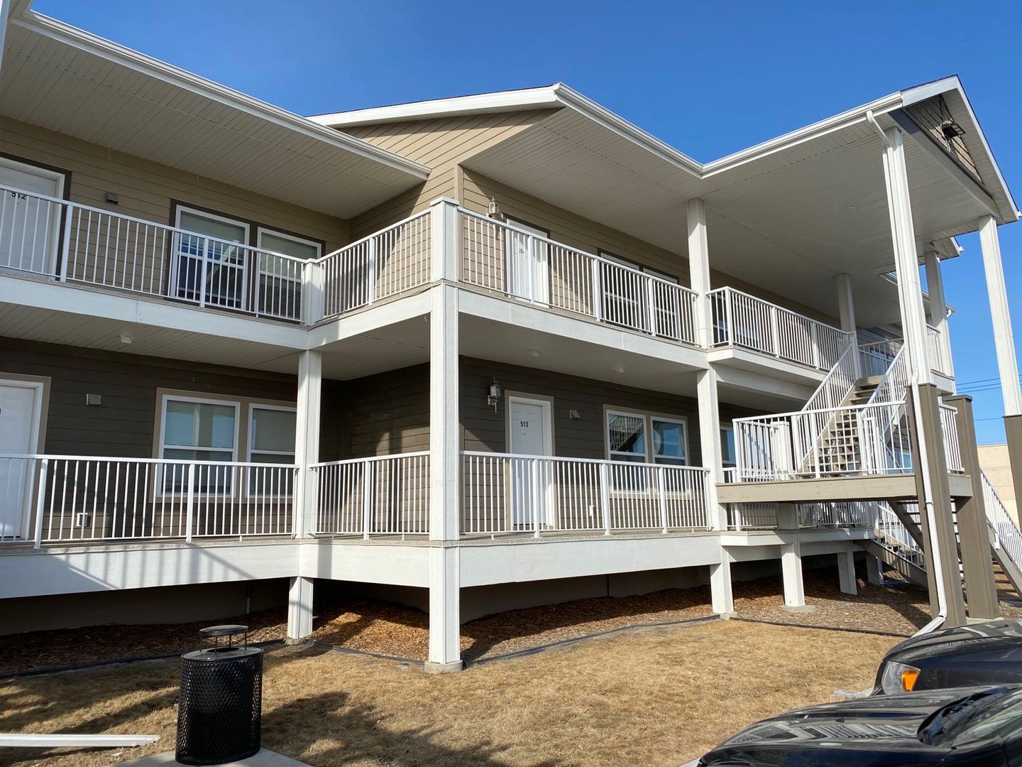 里贾纳超新公寓转租，两室两卫近机场和市区