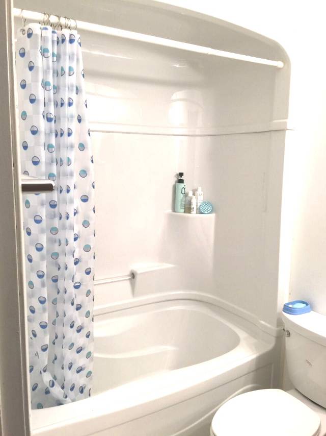 house卧室4月1起出租 楼上有三间卧室 可以分租可以整租 forest Grove - 6