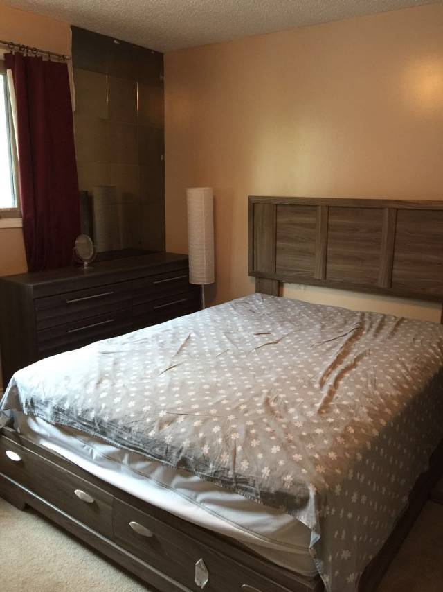 house卧室4月1起出租 楼上有三间卧室 可以分租可以整租 forest Grove - 3