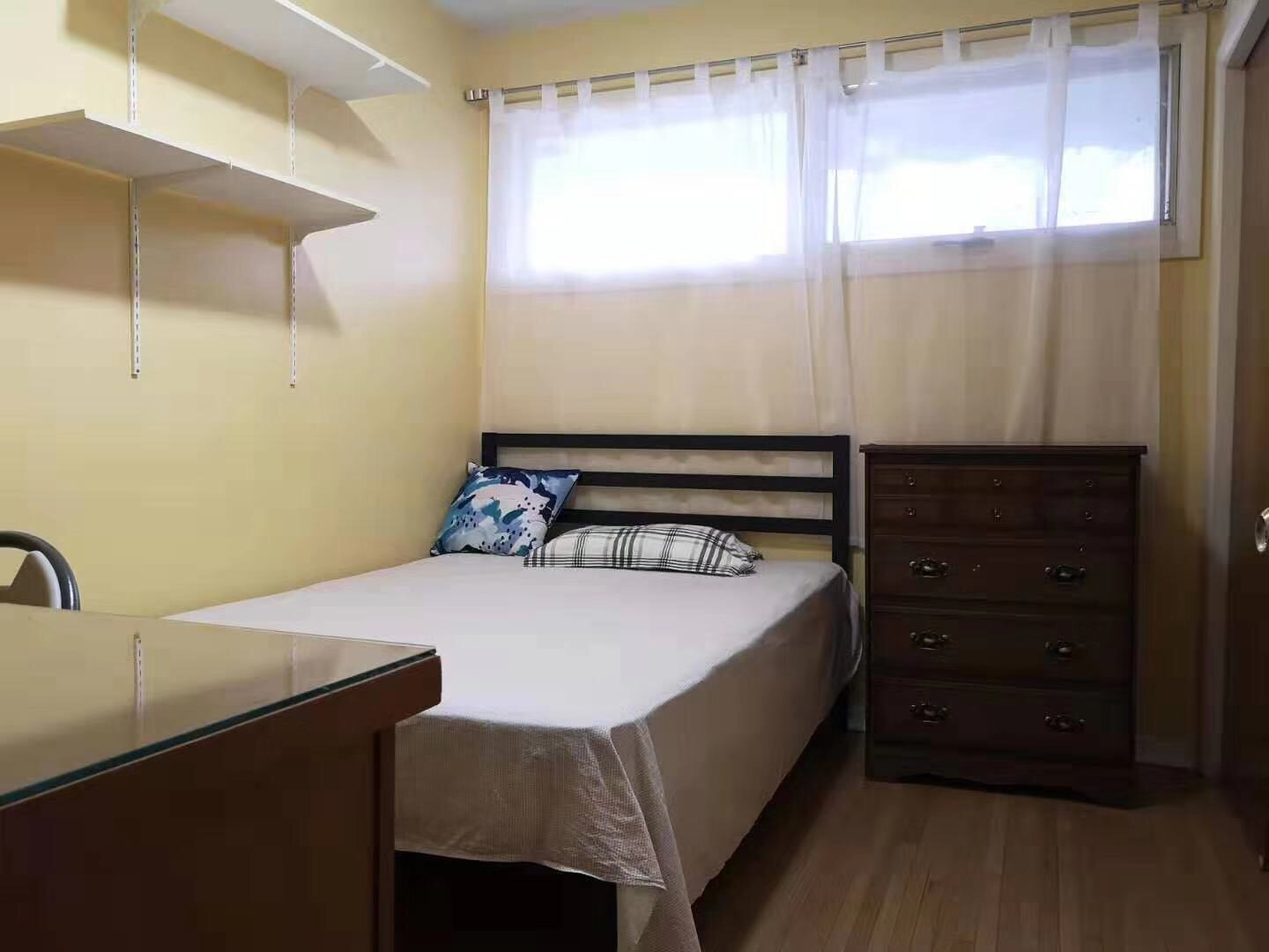 里贾纳大学边上house房间出租 - 2