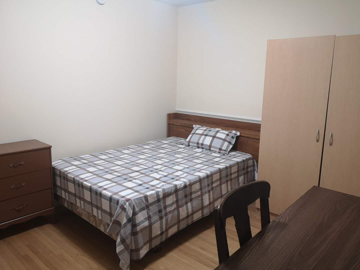 里贾纳大学house出租