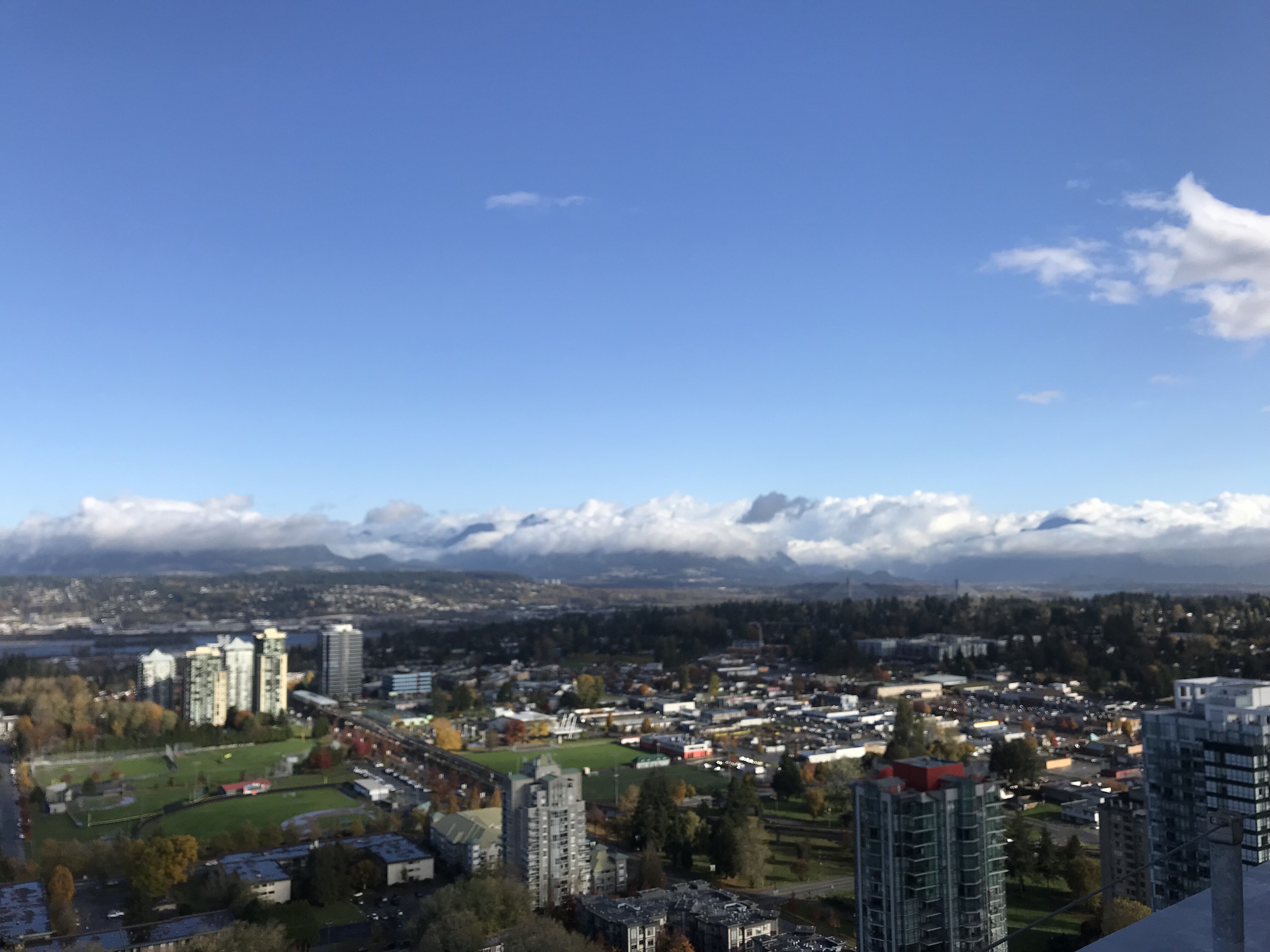 11月16號開放日-出租高層公寓近大統华，SFU