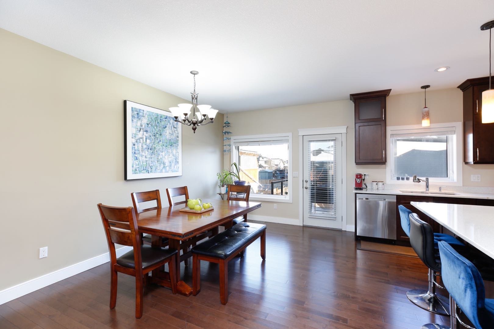 Rosewood 独立屋出售, 5 + 1 房 + 书房，房子面积大、格局好，全厅通透采光好，临天然公园，近Costco。 - 3