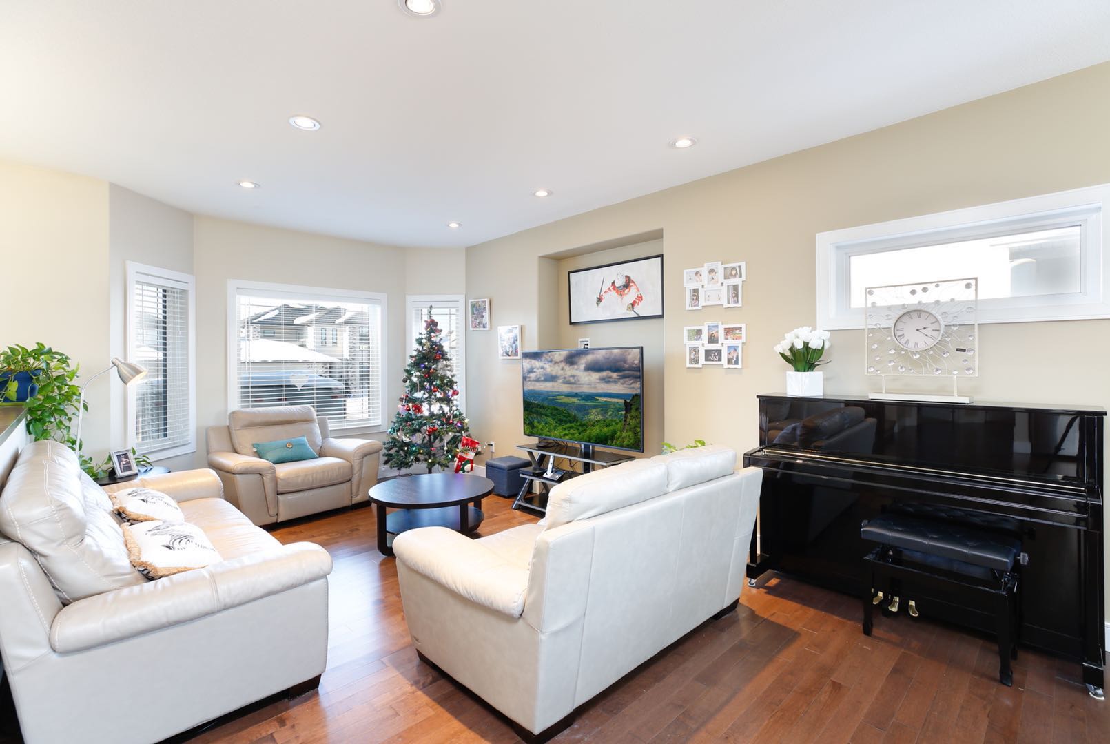 Rosewood 独立屋出售, 5 + 1 房 + 书房，房子面积大、格局好，全厅通透采光好，临天然公园，近Costco。 - 2