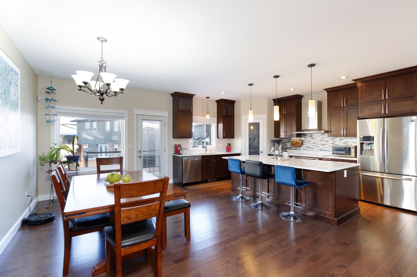 Rosewood 独立屋出售, 5 + 1 房 + 书房，房子面积大、格局好，全厅通透采光好，临天然公园，近Costco。 - 4