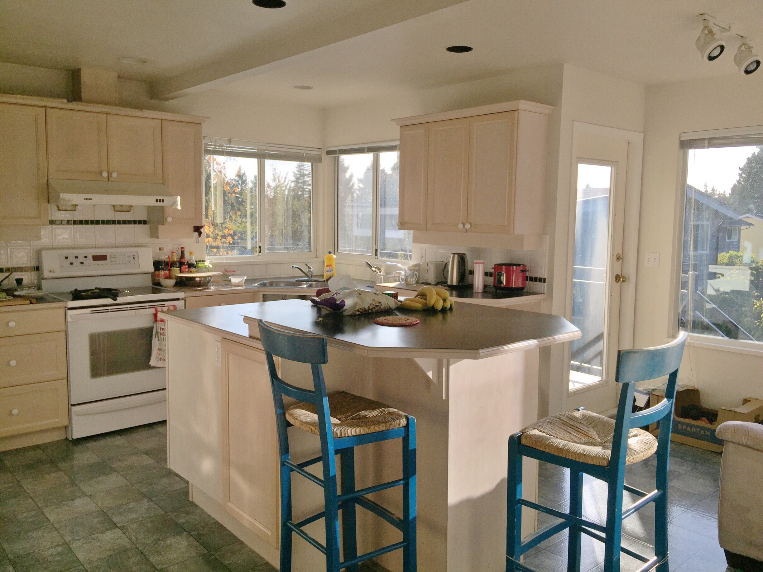 白石Semiahmoo中学附近招寄宿学生