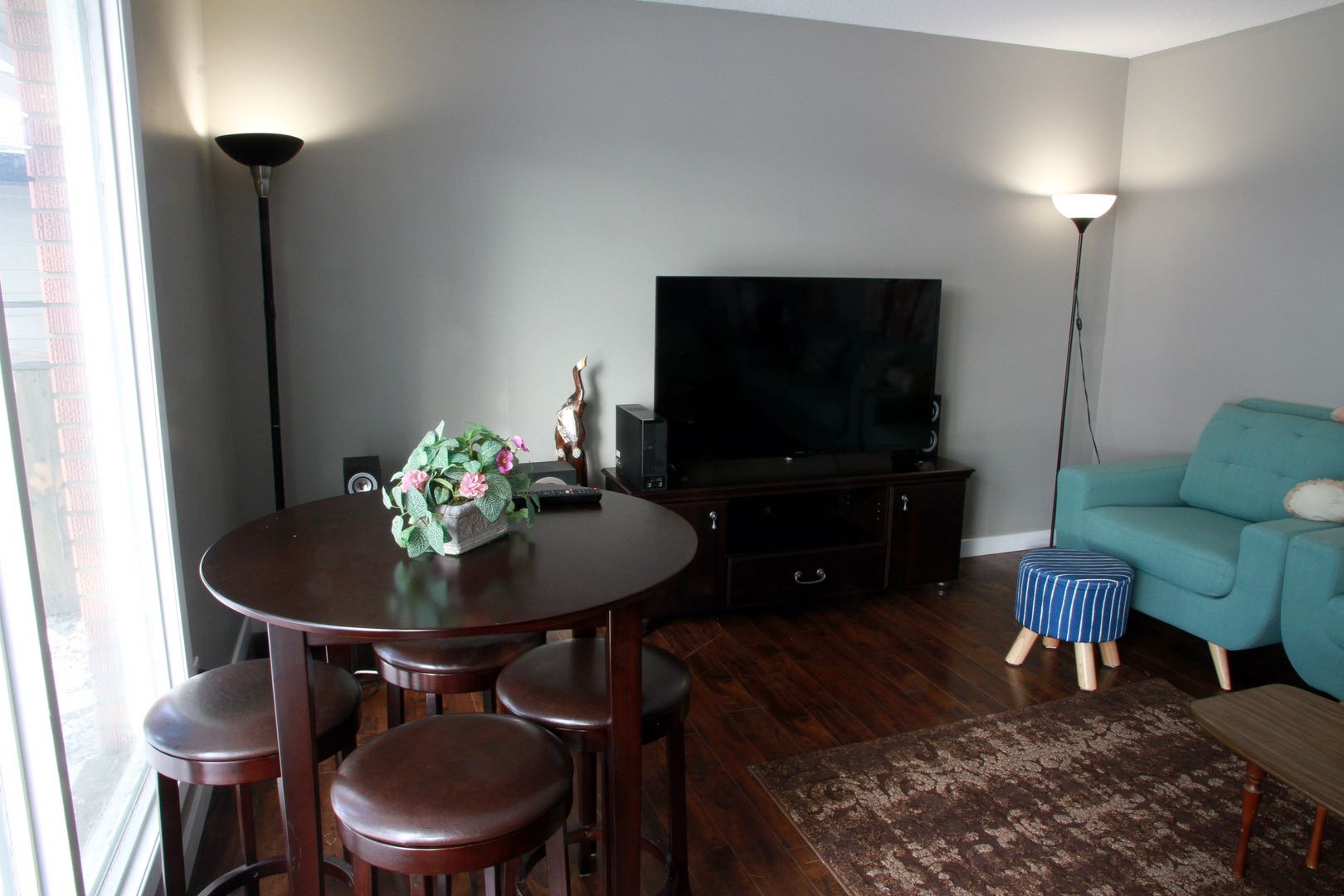 8街Preston好房出租 - 3