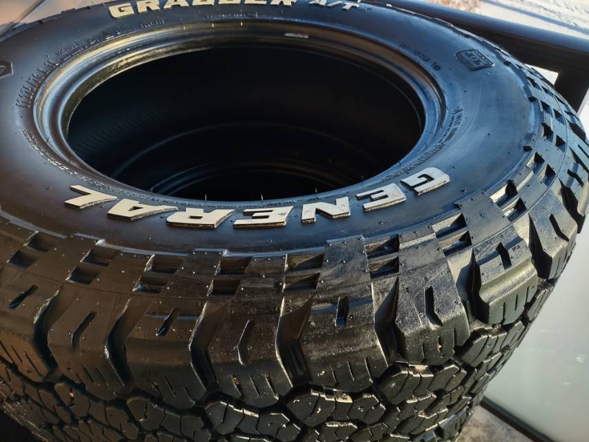 AT Tires General Grabber 275/70/R18 - 6