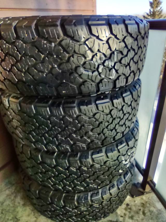 AT Tires General Grabber 275/70/R18 - 8