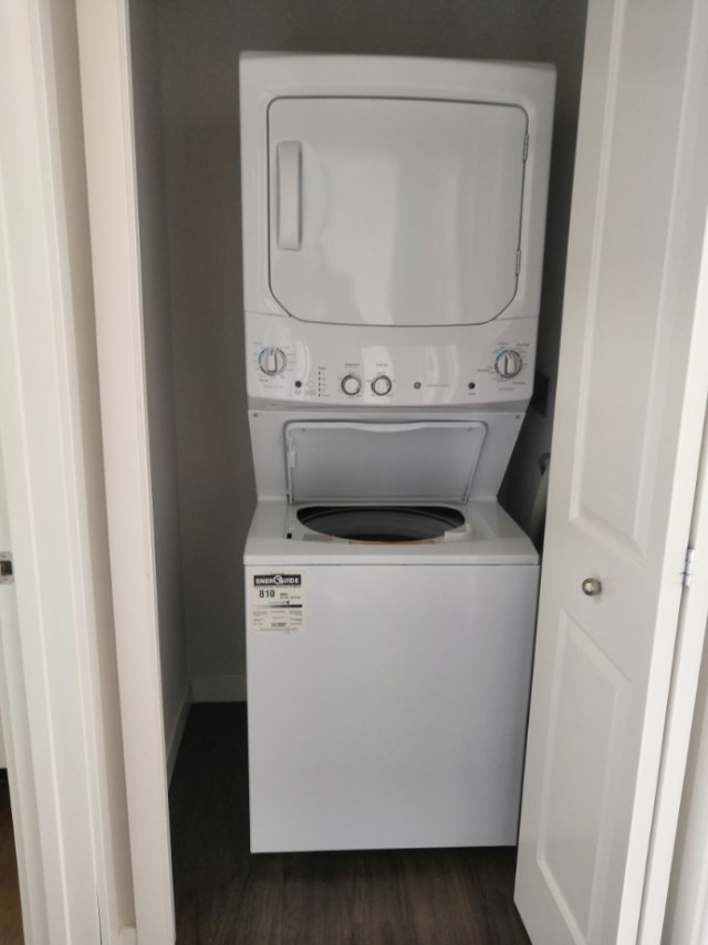 东区两室一厅公寓转租 - 4