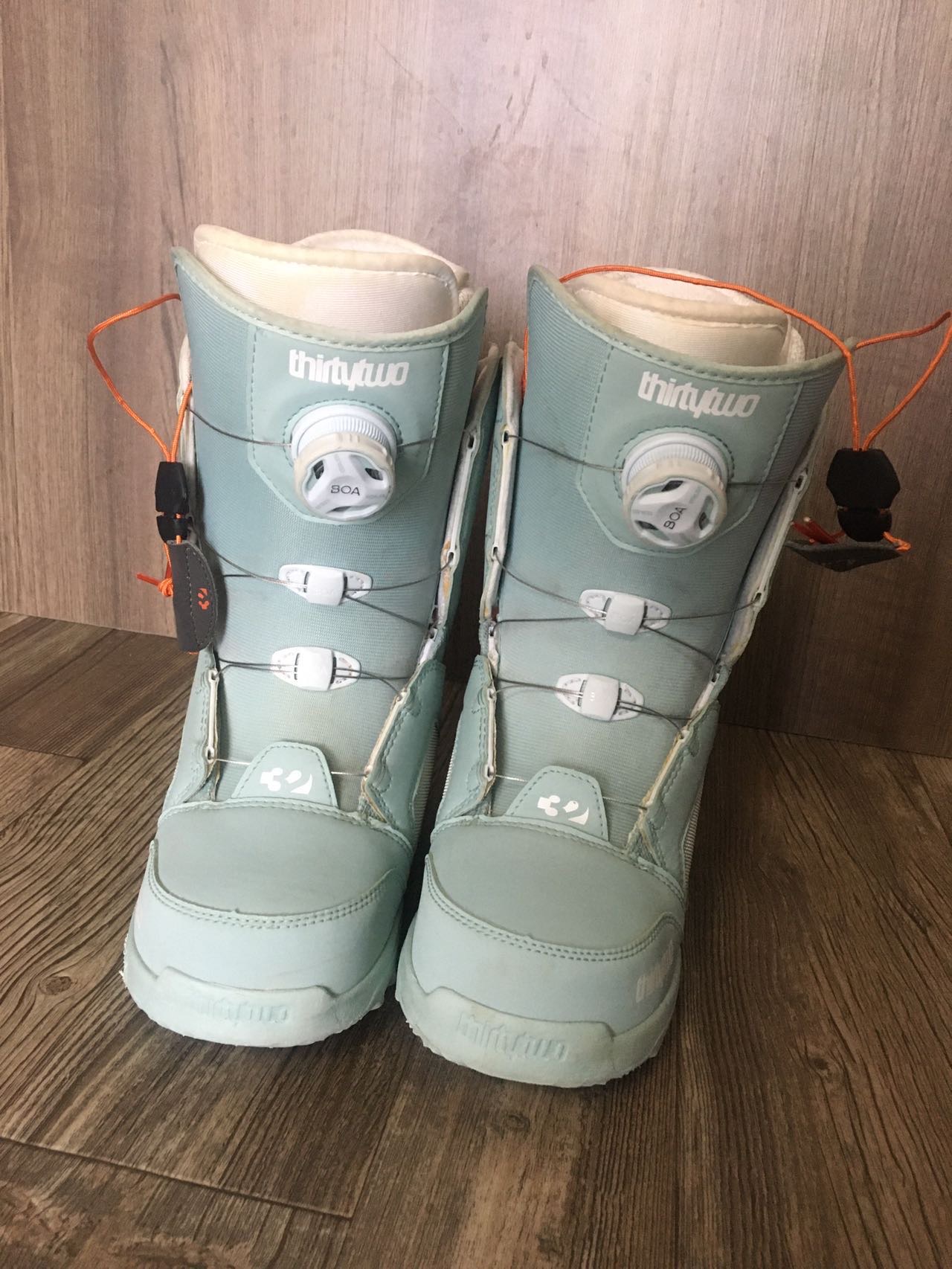 Thirtytwo单板雪鞋 6.5码，女