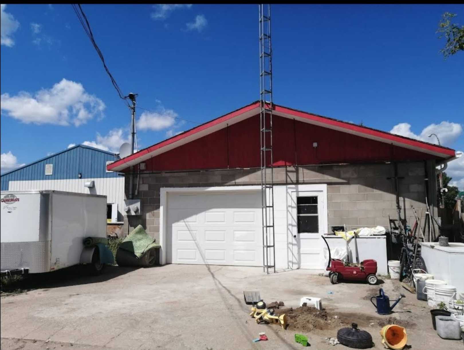 萨省小镇营业中的中西餐馆带物业出售$249000 - 8