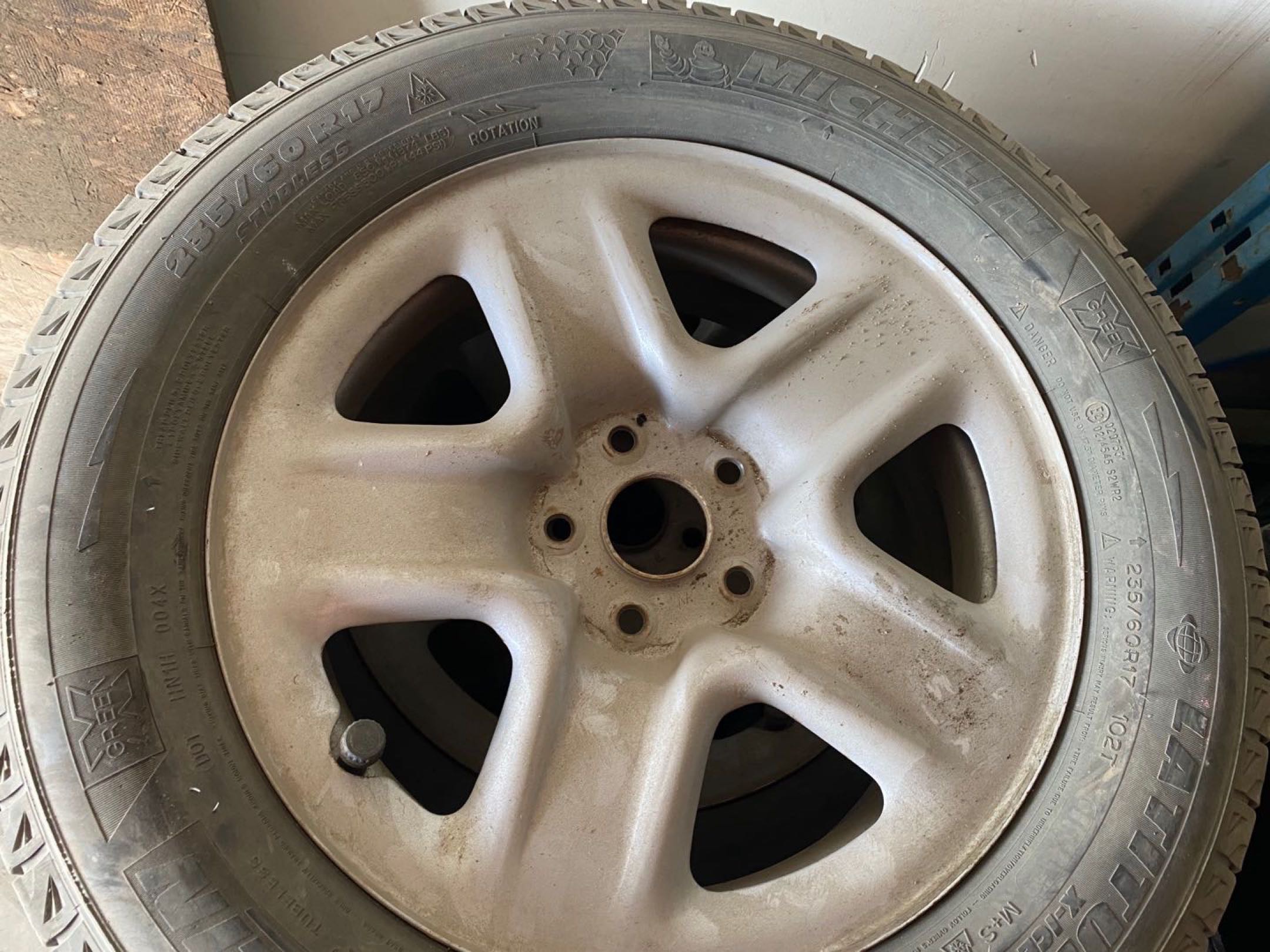 二手轮胎和轮毂