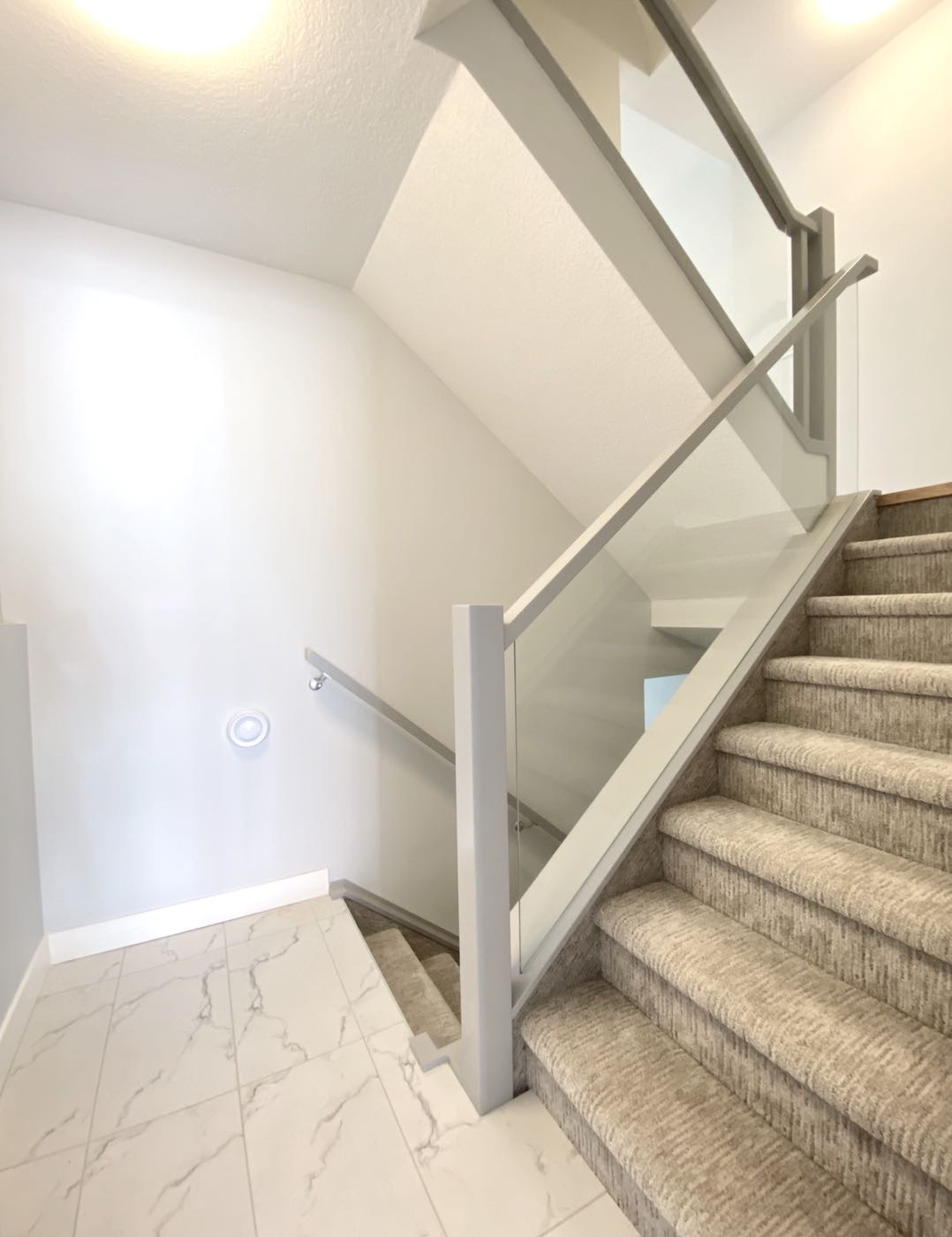 全新condo出租！ 地理位置极佳！ - 4