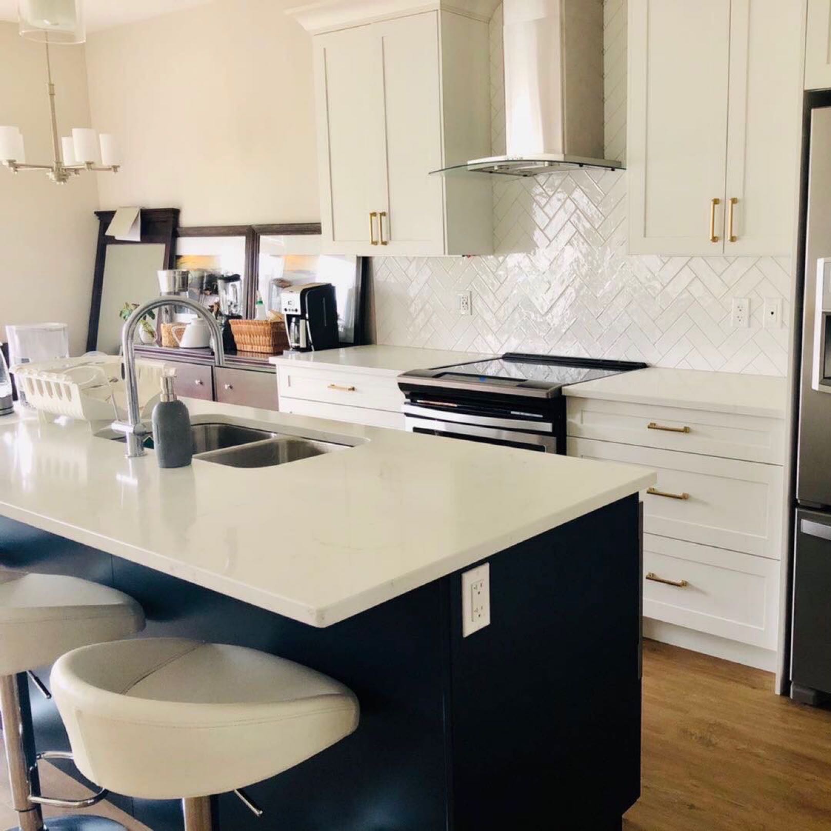 Evergreen 新区楼上次卧招租