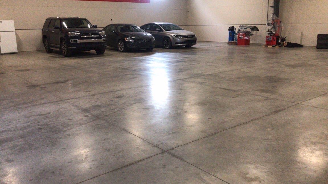 出租车间停放车