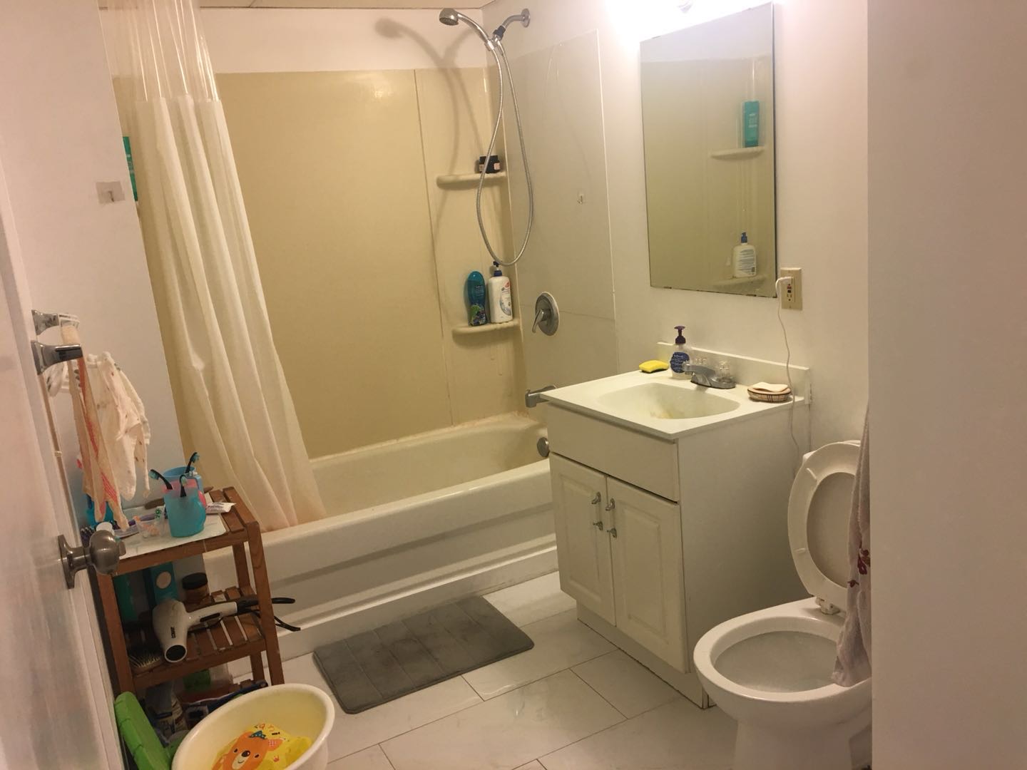 七月拎包入住Walter Murray Holy Cross对面地下室两室一厅一卫一厨独立门户 - 2