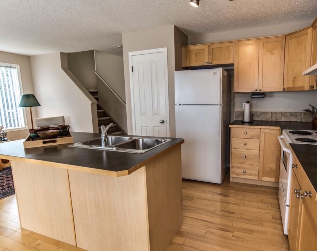 Rocky Ridge-Tuscany 轻轨站旁明亮山景Townhouse - 5