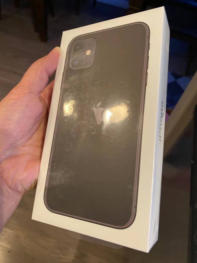 iphone 11 128G 全新，包装完好