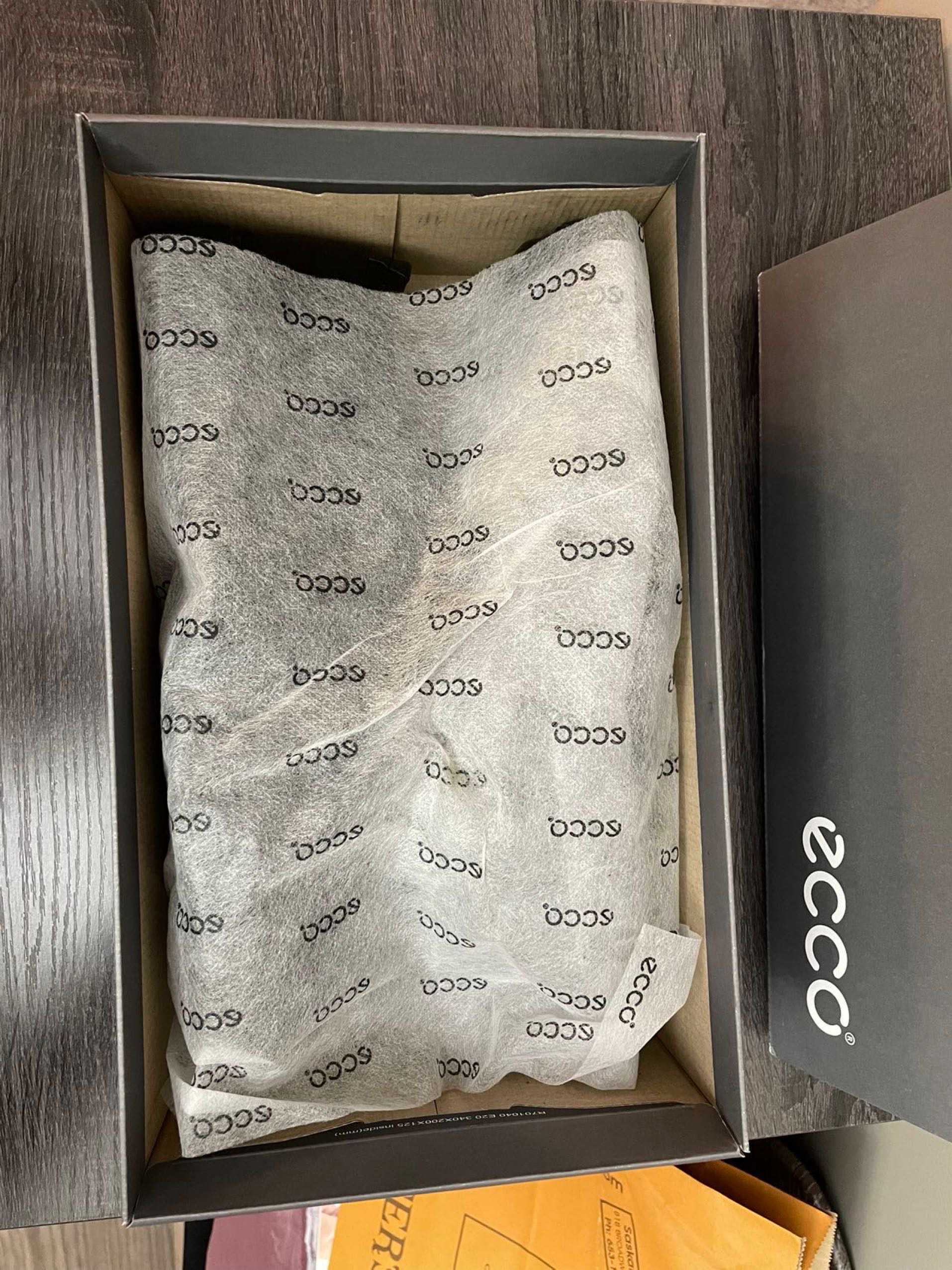 全新 Ecco Lisbon 正装皮鞋 US size 9-9.5  - 7
