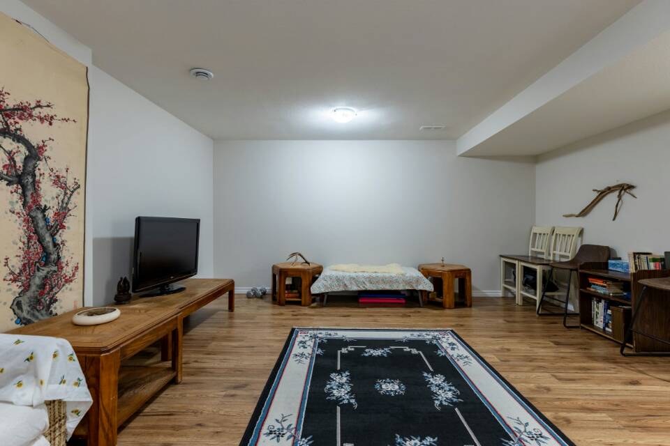 Briarwood 漂亮联排别墅出售，只售$264,900 - 3