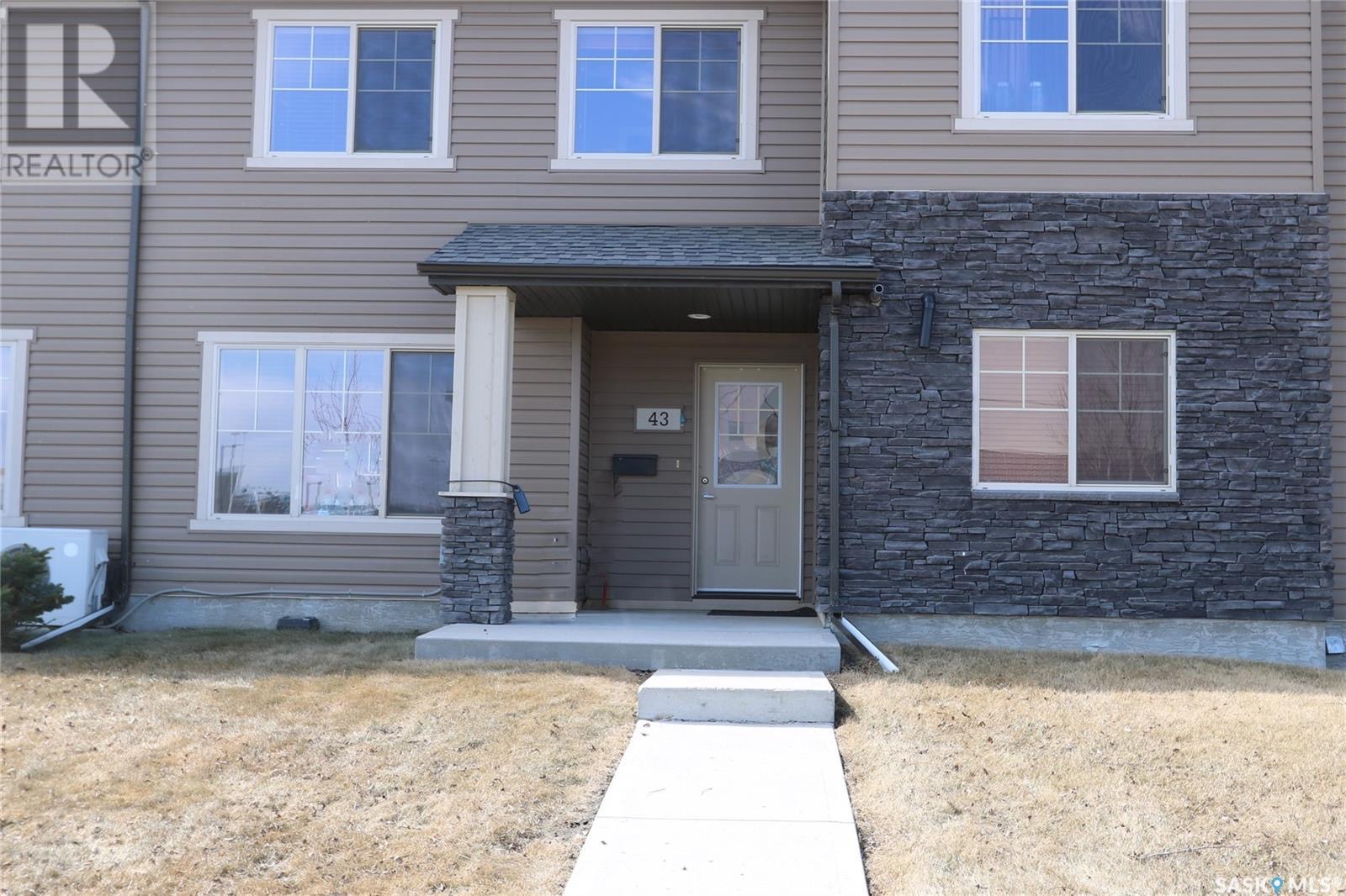 Harbour Landing归国townhouse实惠出售 - 8