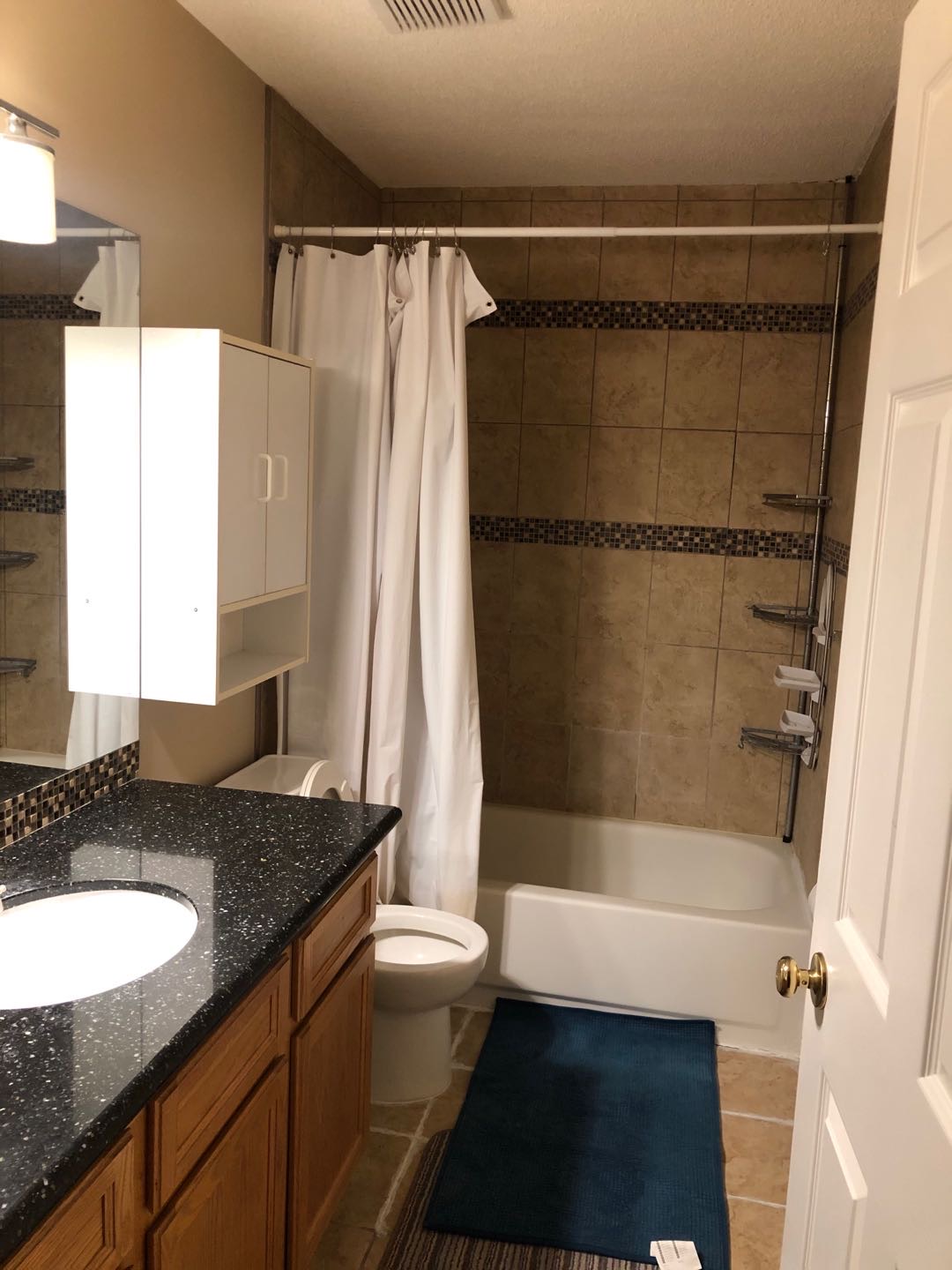 新大统华Harvest Hills安静小区独立屋楼上2间房间出租 - 7