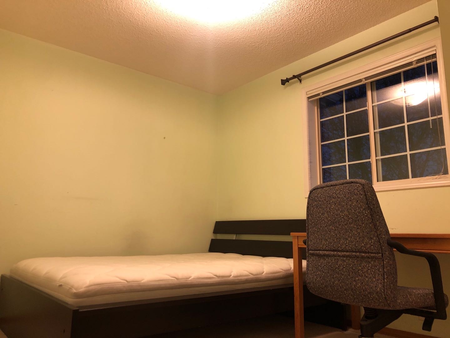 新大统华Harvest Hills安静小区独立屋楼上2间房间出租