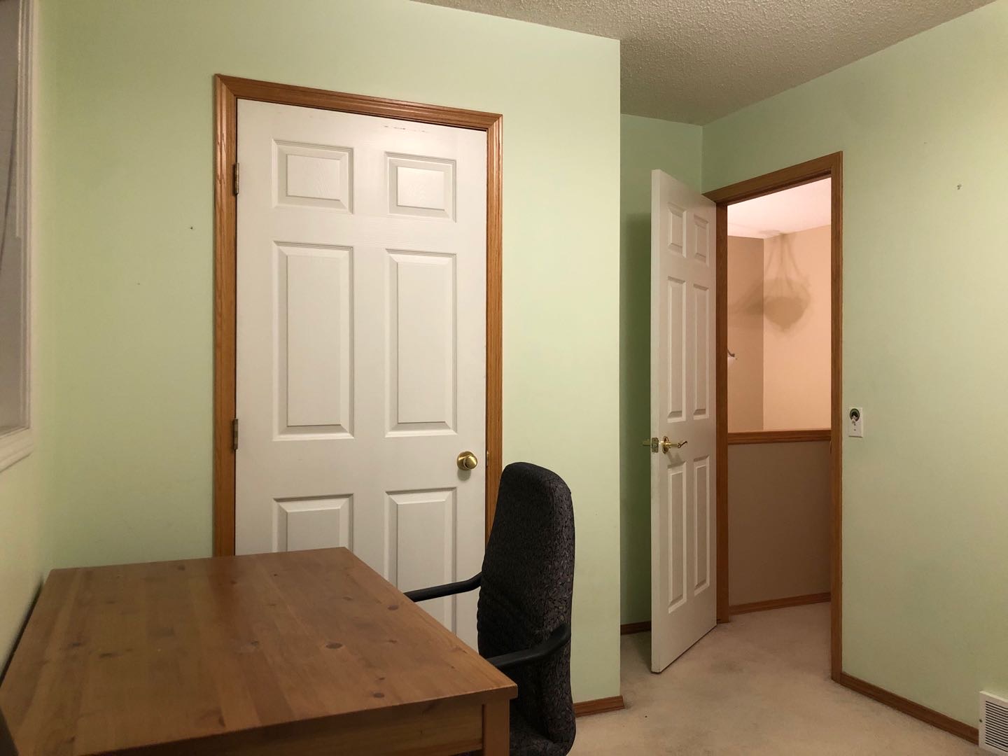 新大统华Harvest Hills安静小区独立屋楼上2间房间出租 - 2