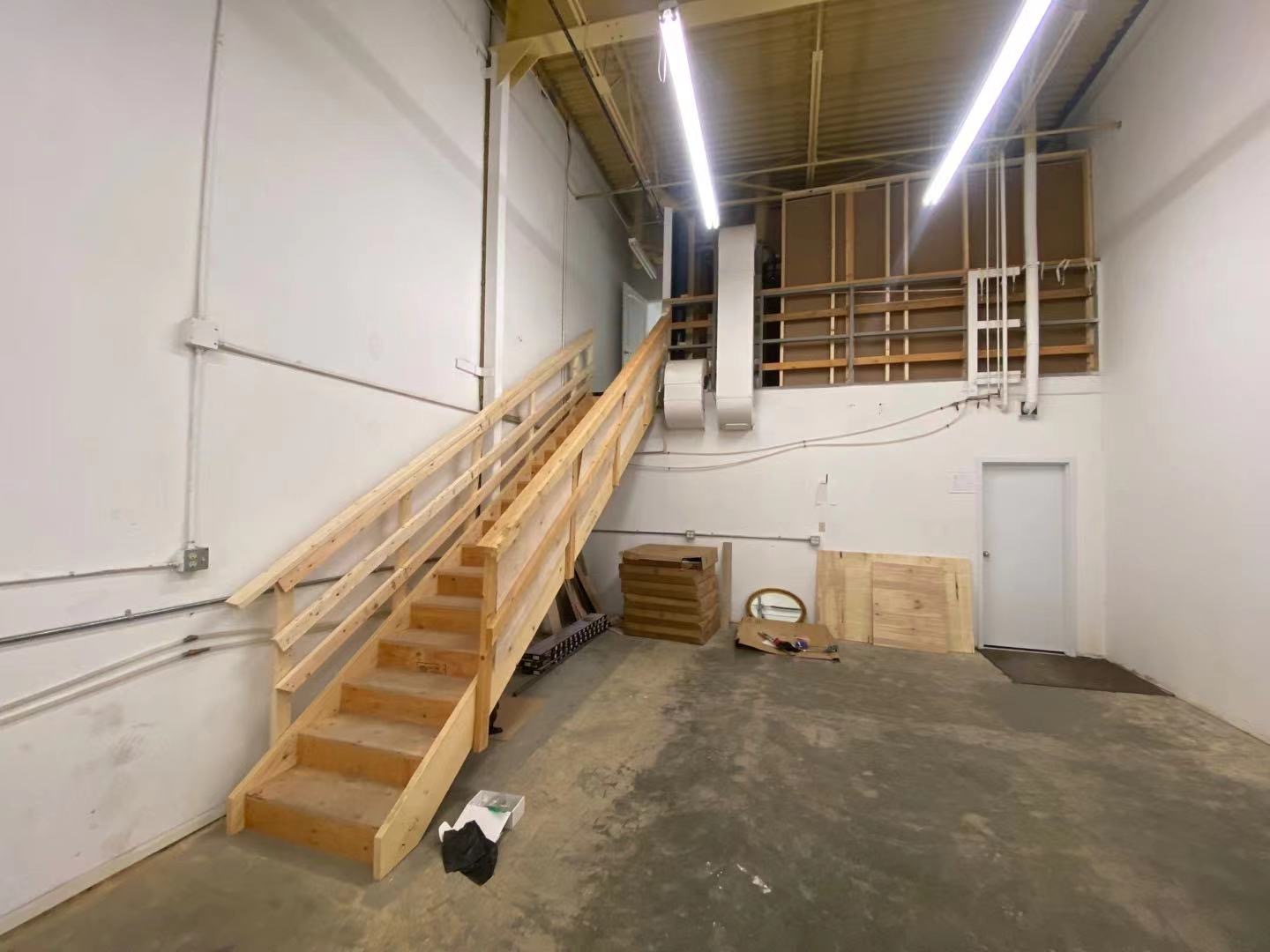 仓库出租，NE绝佳位置，可做多种用途 - 2