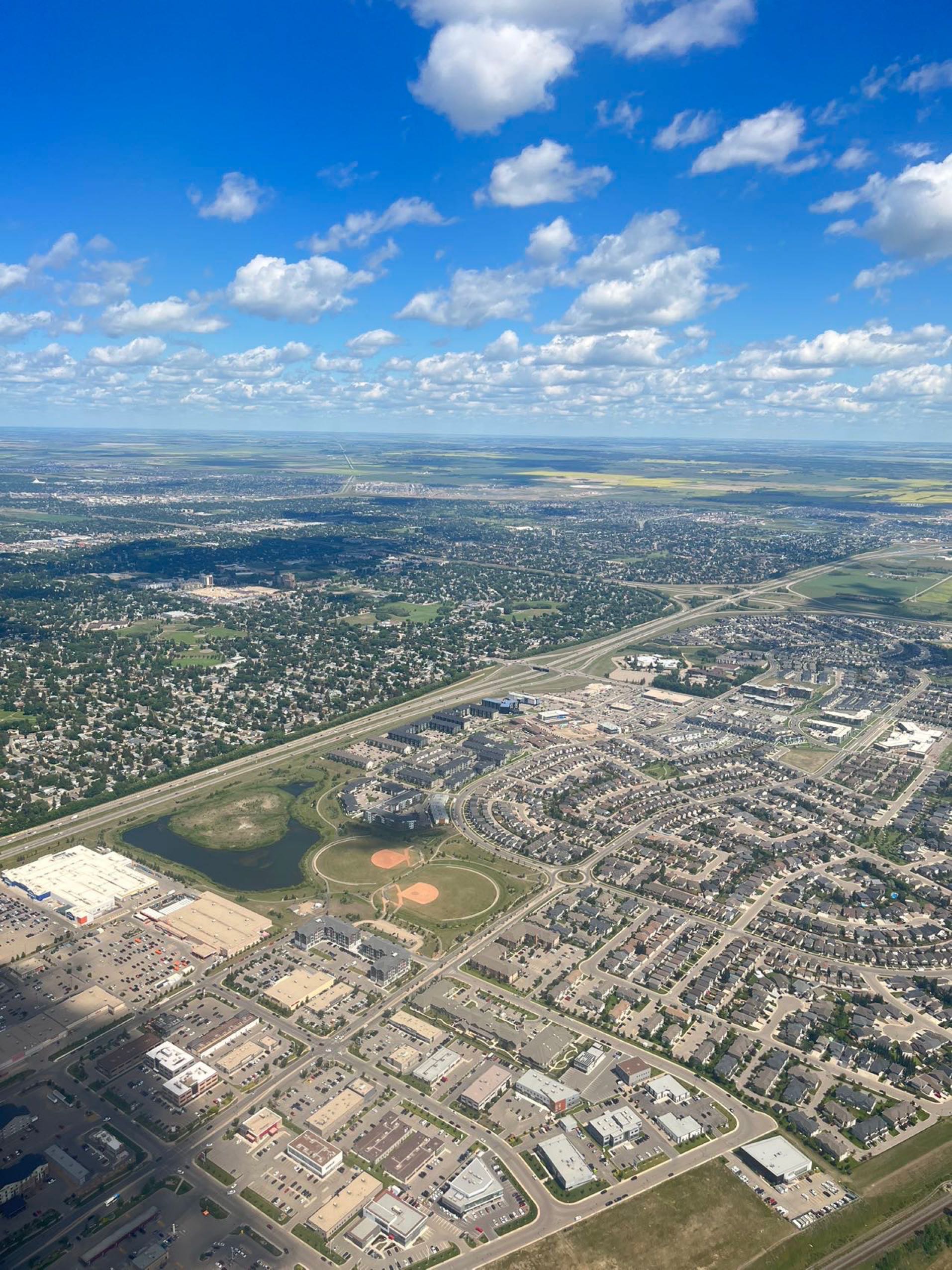 求租八街附近一居或两居，独立卫生厨房，价格面议