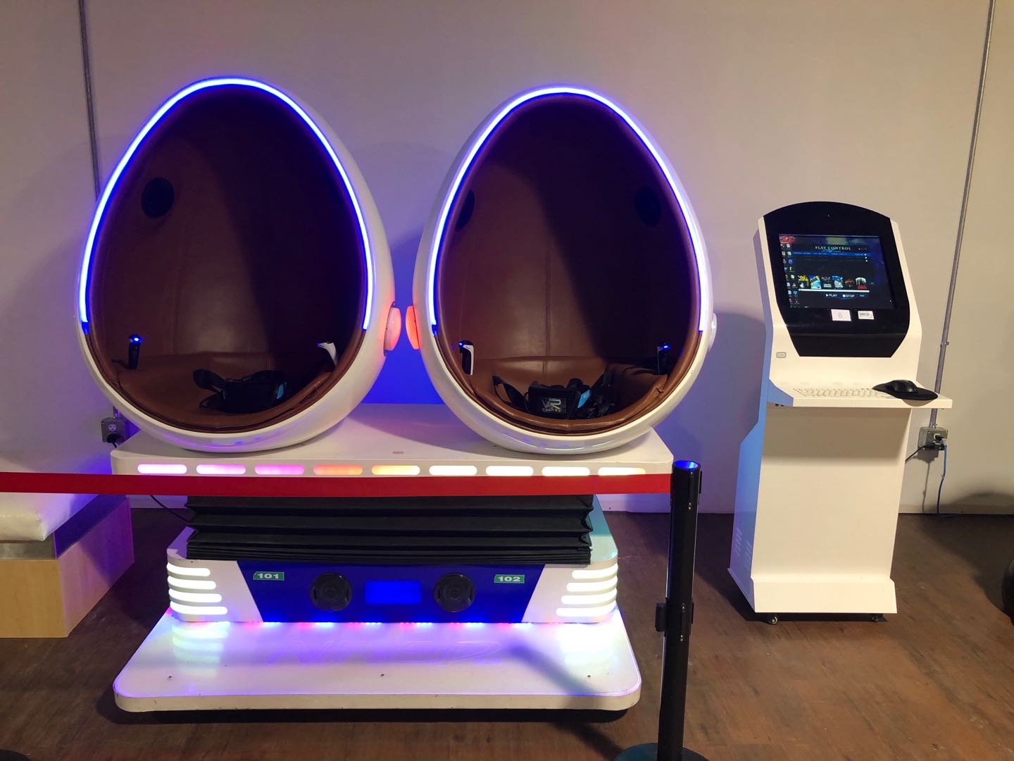 VR POD movies & shooting games