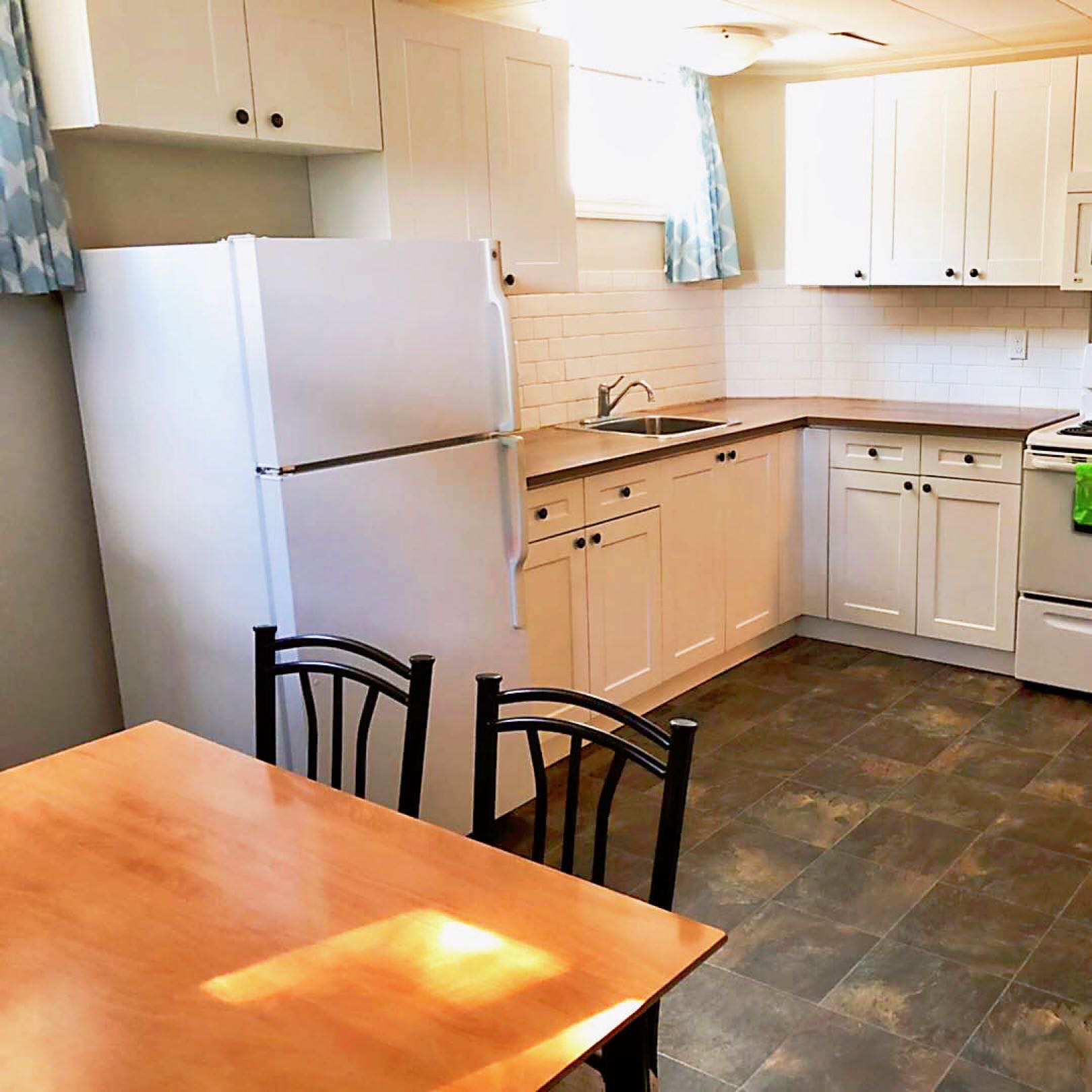 2室一厅一卫 basement（拎包入住） - 4