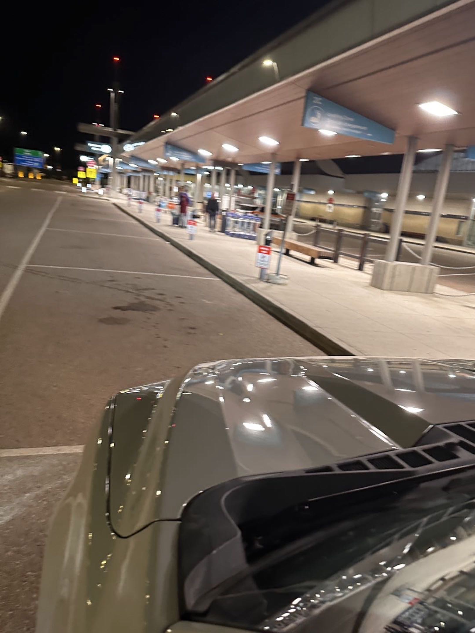 萨斯卡通接送机、皮卡运输、附近城市包车 - 3