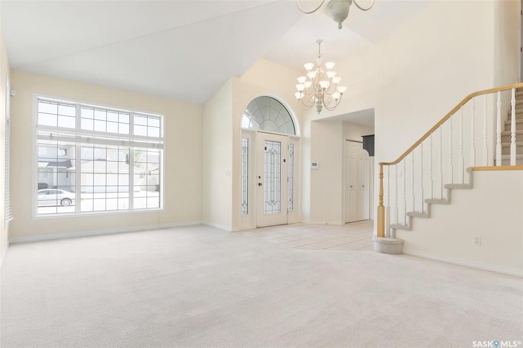 Arbor Creek小区私密安静最佳路段之一2122尺2层独立屋出售。2001年建，过6000尺大地块，5房，1个办公室，3个家庭厅，4卫，一楼挑高顶，明亮PVC大窗，双客厅双餐厅，厨房大理石台面，带独立角柜，新换地板，带一大尺寸书房（可做第六个卧室）二楼三个大房间主卧含独立洗 - 11