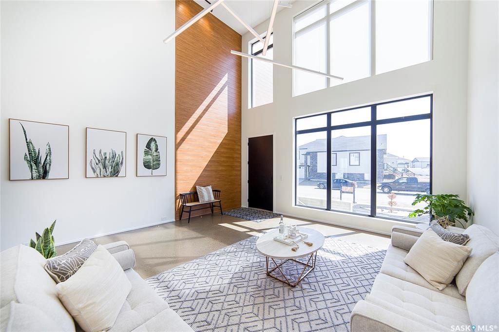 Aspen Ridge小区3600尺地下室步出式独立屋出售！超过5000尺居住面积，绝佳位置背靠自然保护野地，绝佳无遮挡小湖景视野。4房6卫双厨房（中式+西式+嵌入式德国米勒顶级家电), 室内室外独一无二顶级配置装修，全屋水泥地面高科技地热系统，全屋智能系统，7个天窗，白橡木加大 - 10