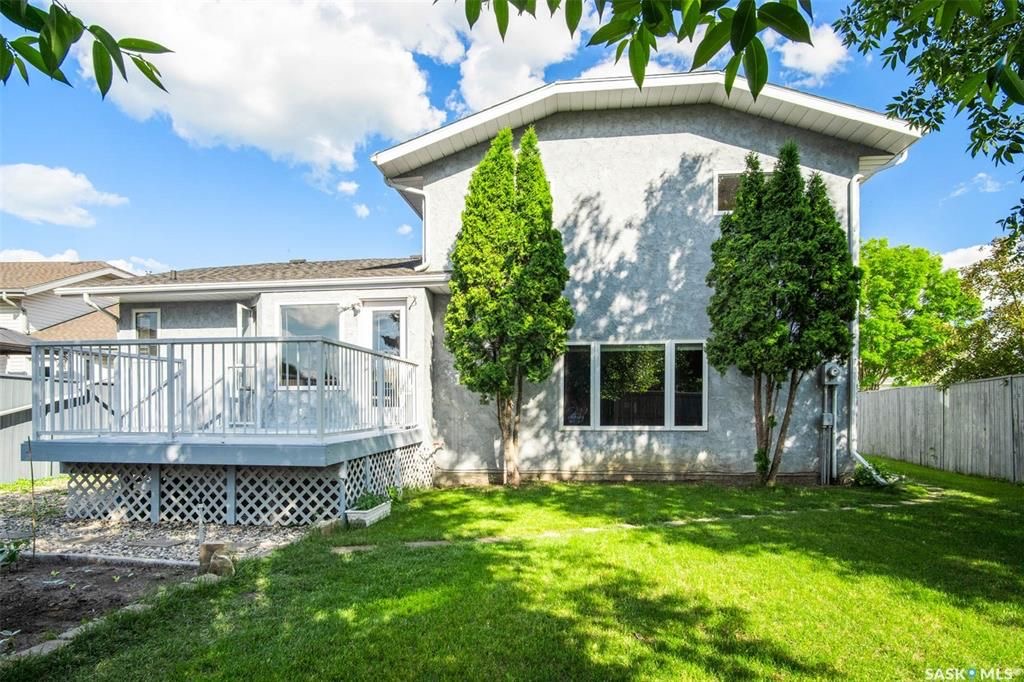 Erindale小区核心地段4房3卫1845尺独立屋出售。步行百米至两所小学Dr. John G. Egnatoff & Father Robinson), 两所高中 St Joseph & Centennial Collegiate, 购物及公园。房屋保养极佳，好格局，采光通透 - 29